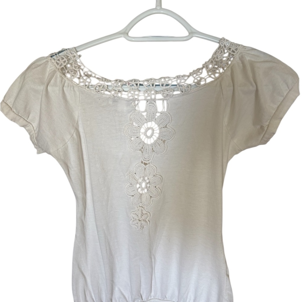Elegant White Lace Trim Top - Picture 2 of 2
